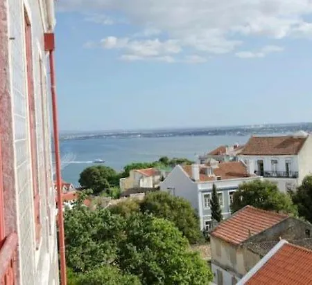 Olh'O Tejo Studio Apartment Apartment