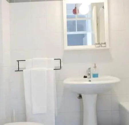 Olh'O Tejo Studio Apartment Apartment Lisbon